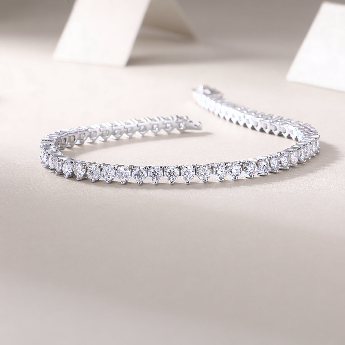 Bracelets - Moissanite