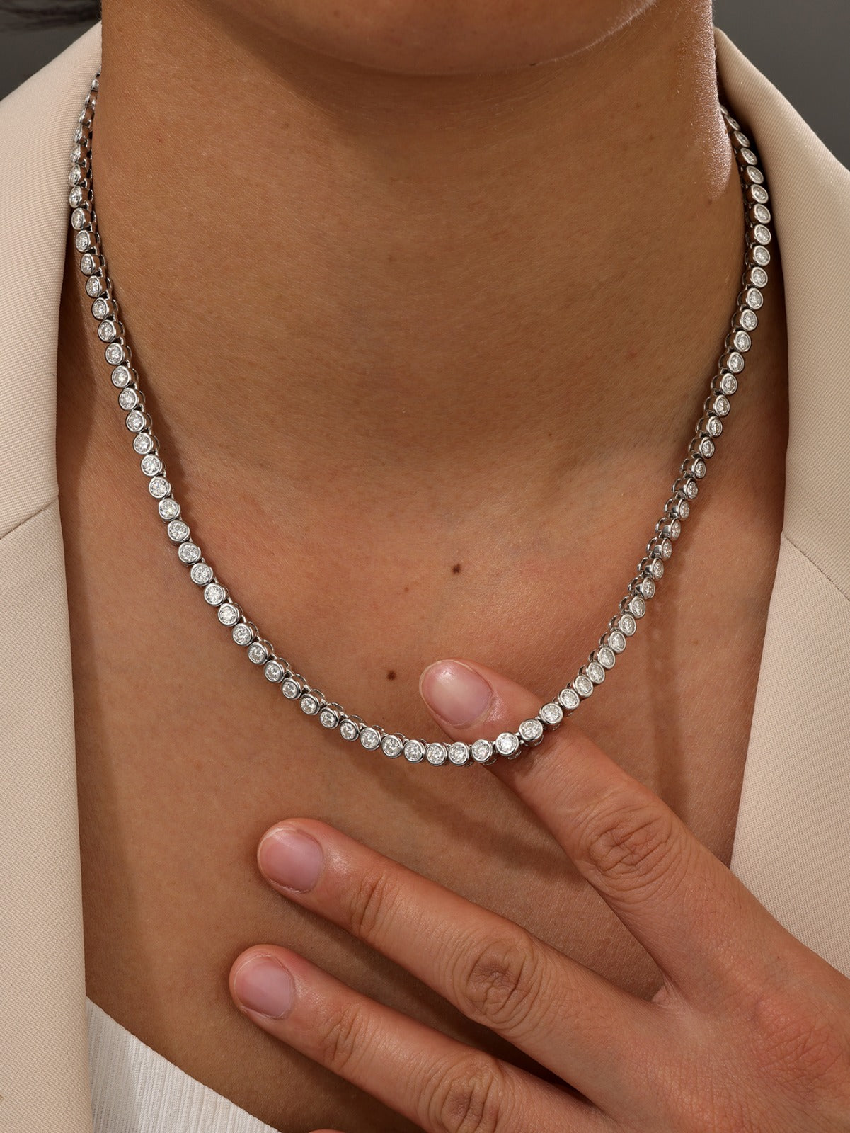 3M_Round Bezel_Moissanite Tennis Necklace with model 2