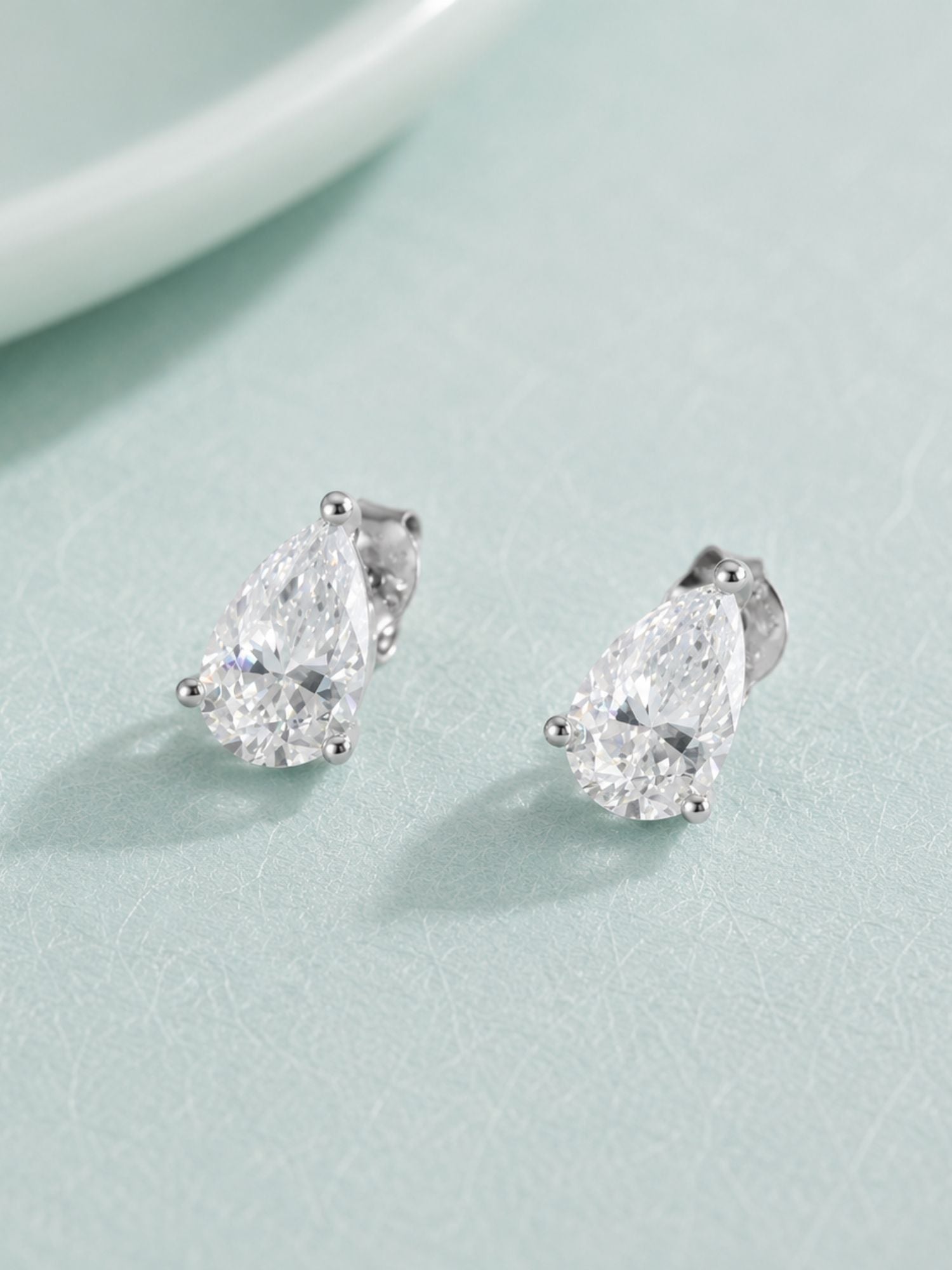 925 Sterling Silver Pear Moissanite Earring