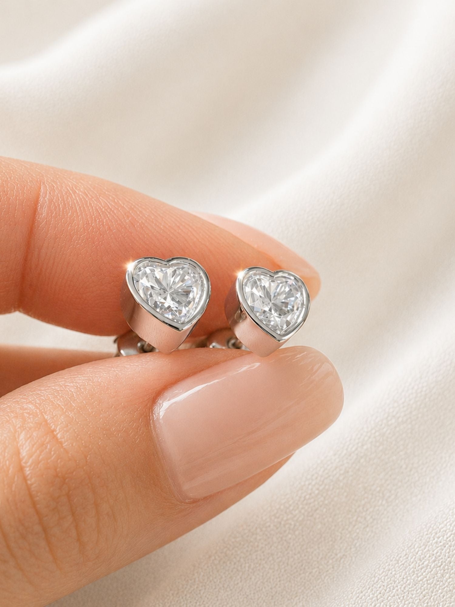 925 Sterling Silver Heart Bezel Moissanite Earring